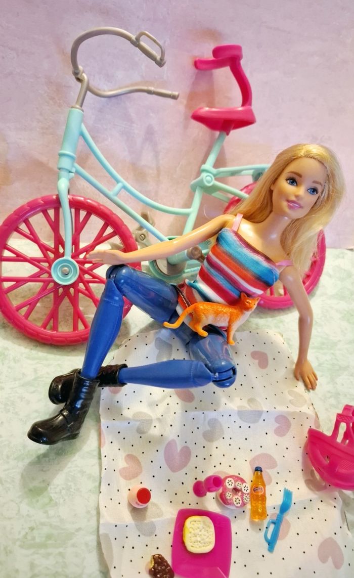 Barbie à vélo - photo numéro 3
