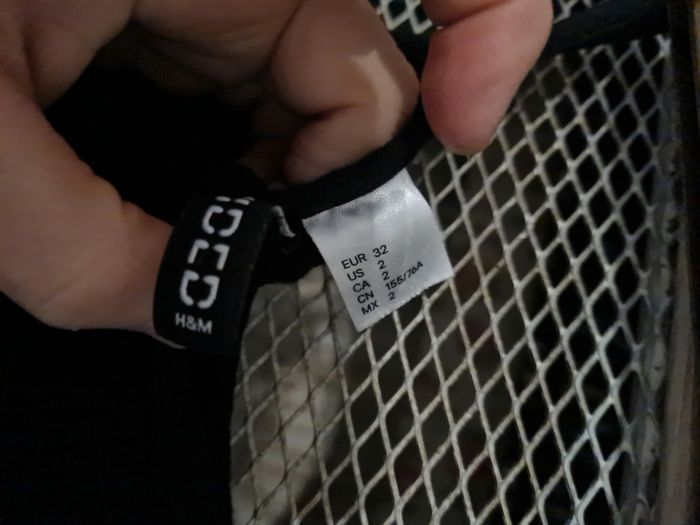 Joli haut noir - photo numéro 5