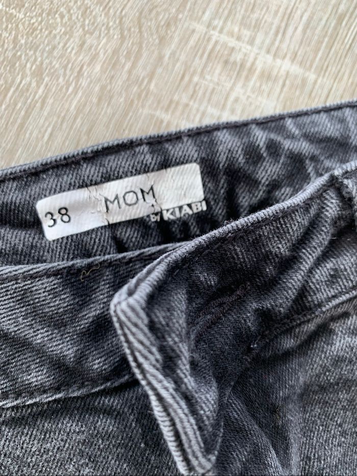 Jean mom noir délavé - photo numéro 3
