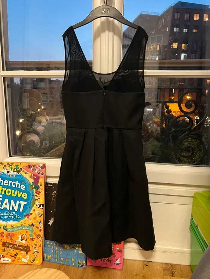 Robe cintrée - photo numéro 2