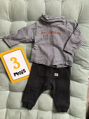 Ensemble jogging t-shirt col roulé