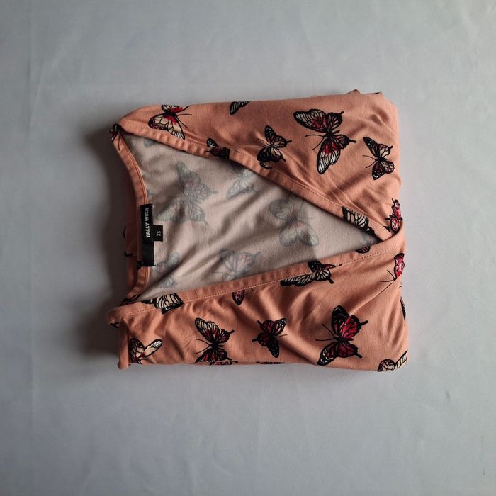 Robe fluide rose poudré à motifs papillons multicolores – Manches longues - Tally Waijl - photo numéro 5