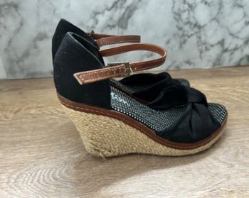 Sandales compensées