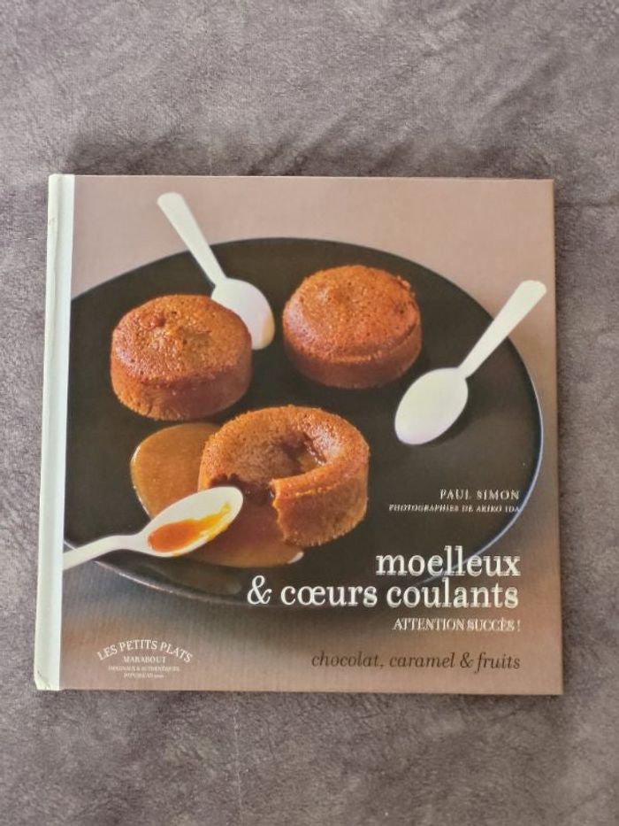 Moelleux Et Coeurs Coulants Par Paul Simon, Akiko Ida (Illustrations)