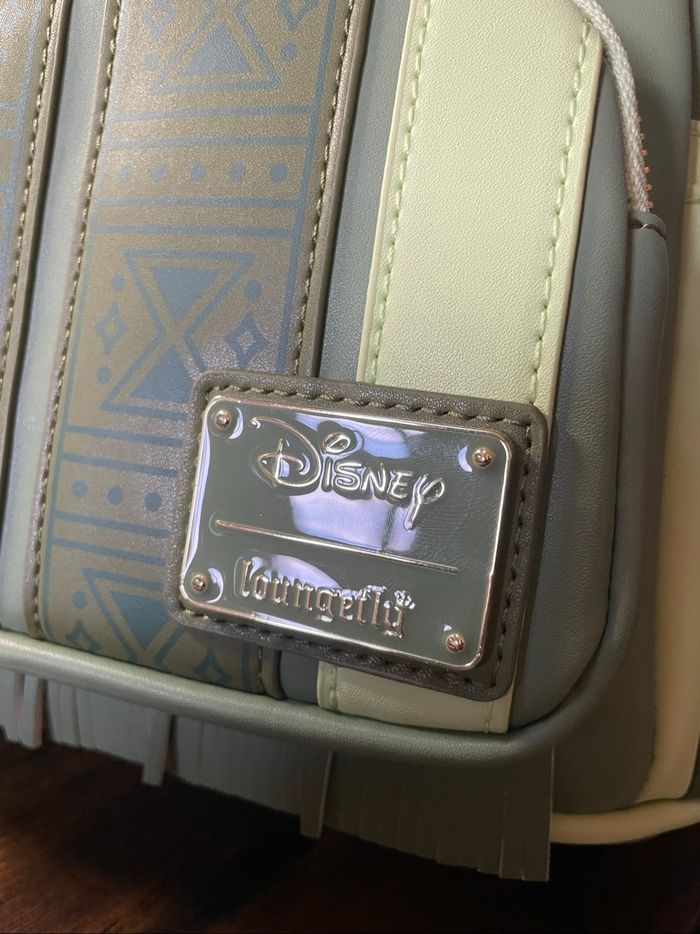 Sac à dos Loungefly Encanto Disney Bruno neuf - photo numéro 2