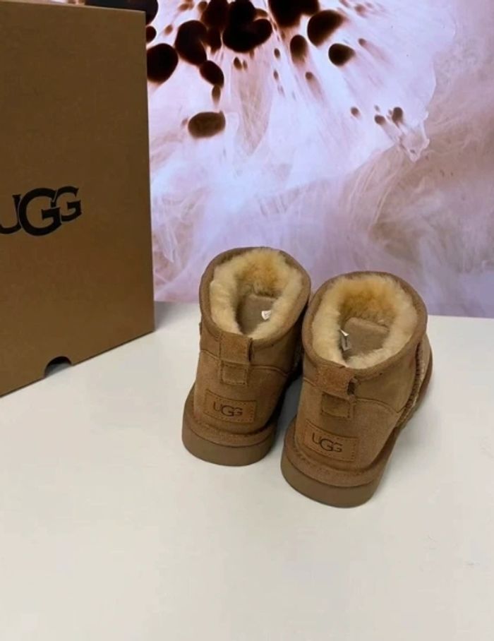 Bottes de neige UGG Mini, pointure 39 - photo numéro 7