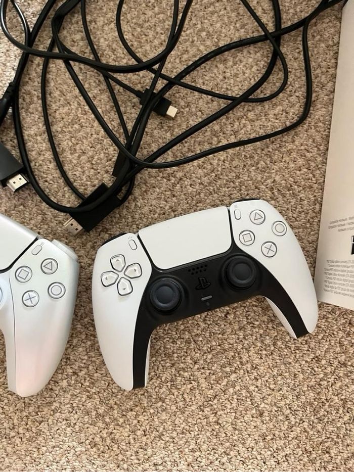 PlayStation 5 Pro TB Console PS5 proavec lecteur Manette PS 2 - photo numéro 3