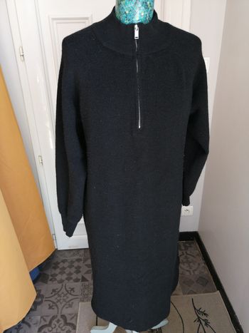 Joli robe pull