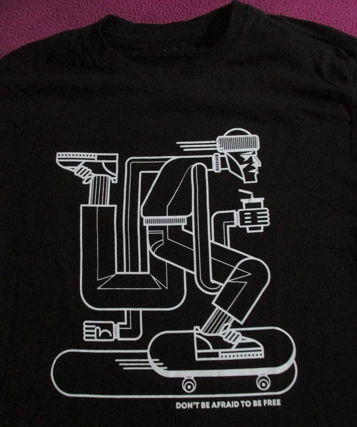 tshirt noir taille M KIABI - photo numéro 3