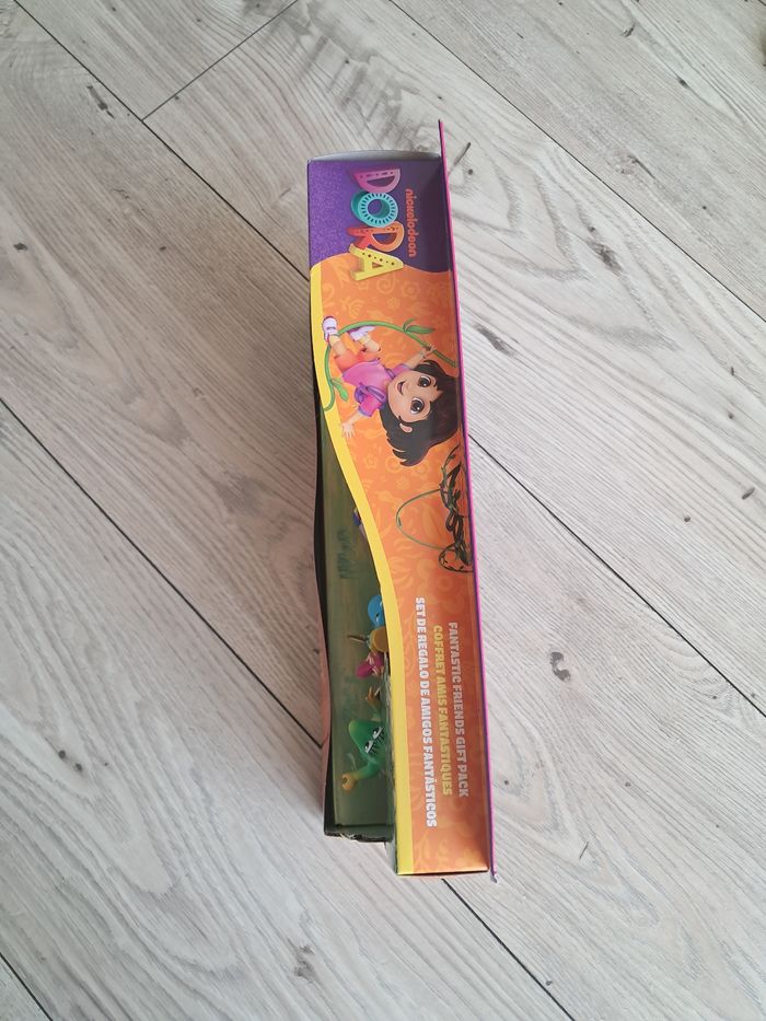 Coffret figurines dora l'exploratrice neuf - photo numéro 3
