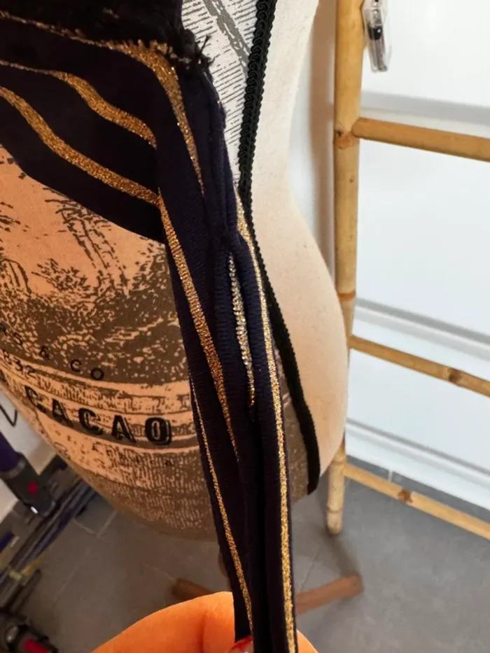 Bikini bleu marine rayé doré - photo numéro 12