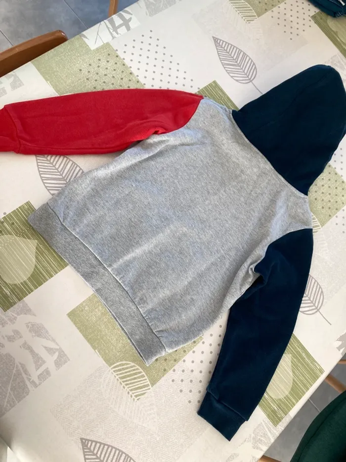Survêtement spiderman taille 10 ans (140 cm) - photo numéro 6