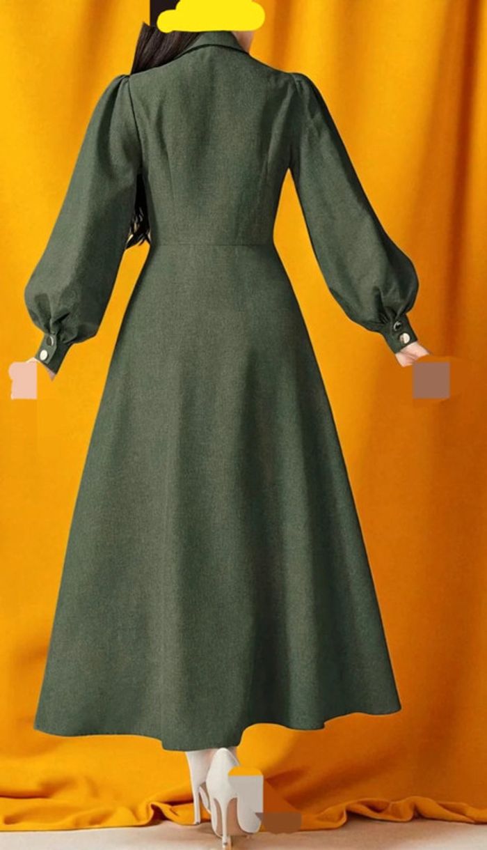 Robe longue verte chic – manches bouffantes & boutons vintage - photo numéro 2