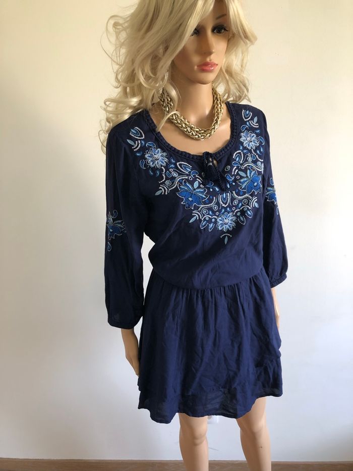 Robe bleue marine à manches longues Breal taille 38 état satisfaisant (avec défaut) - photo numéro 2