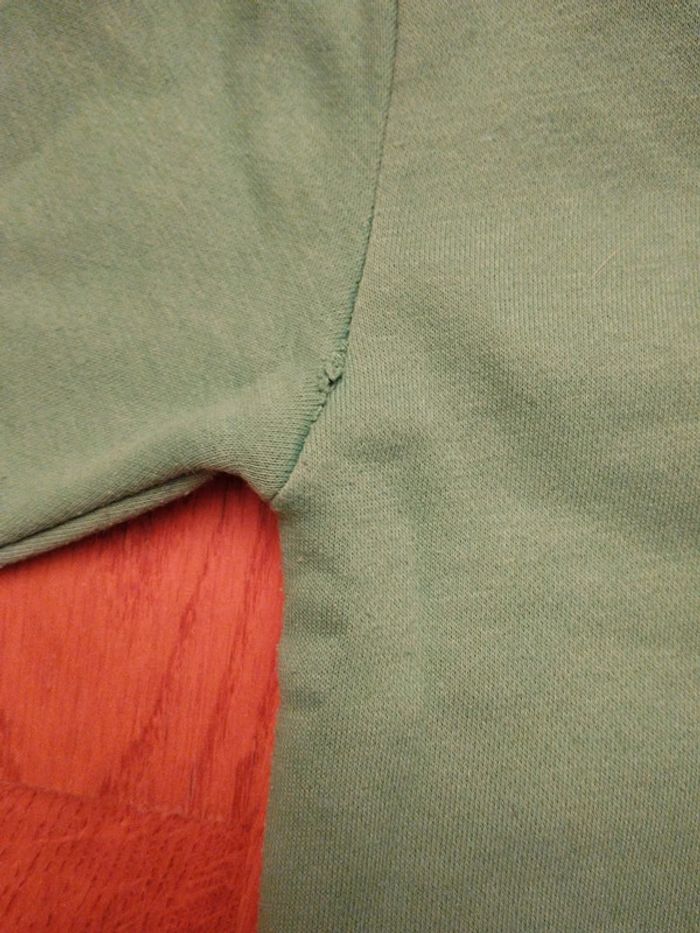 Pull bob l'éponge 2/3 ans - photo numéro 7