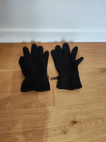 Gants  noirs enfant - 2 à 4 ans - très bon état