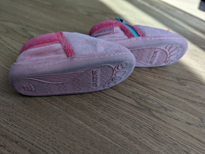Chaussons Isotoner rose licorne taille 22 - photo numéro 4