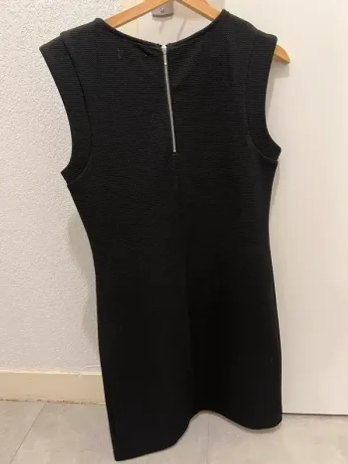 Robe noire - photo numéro 2