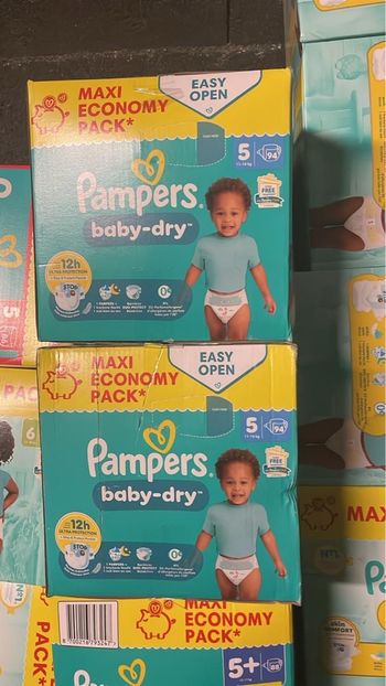 Lot de Pampers taille 5