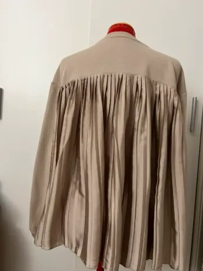 Sweat beige à dos plissé satiné Primark