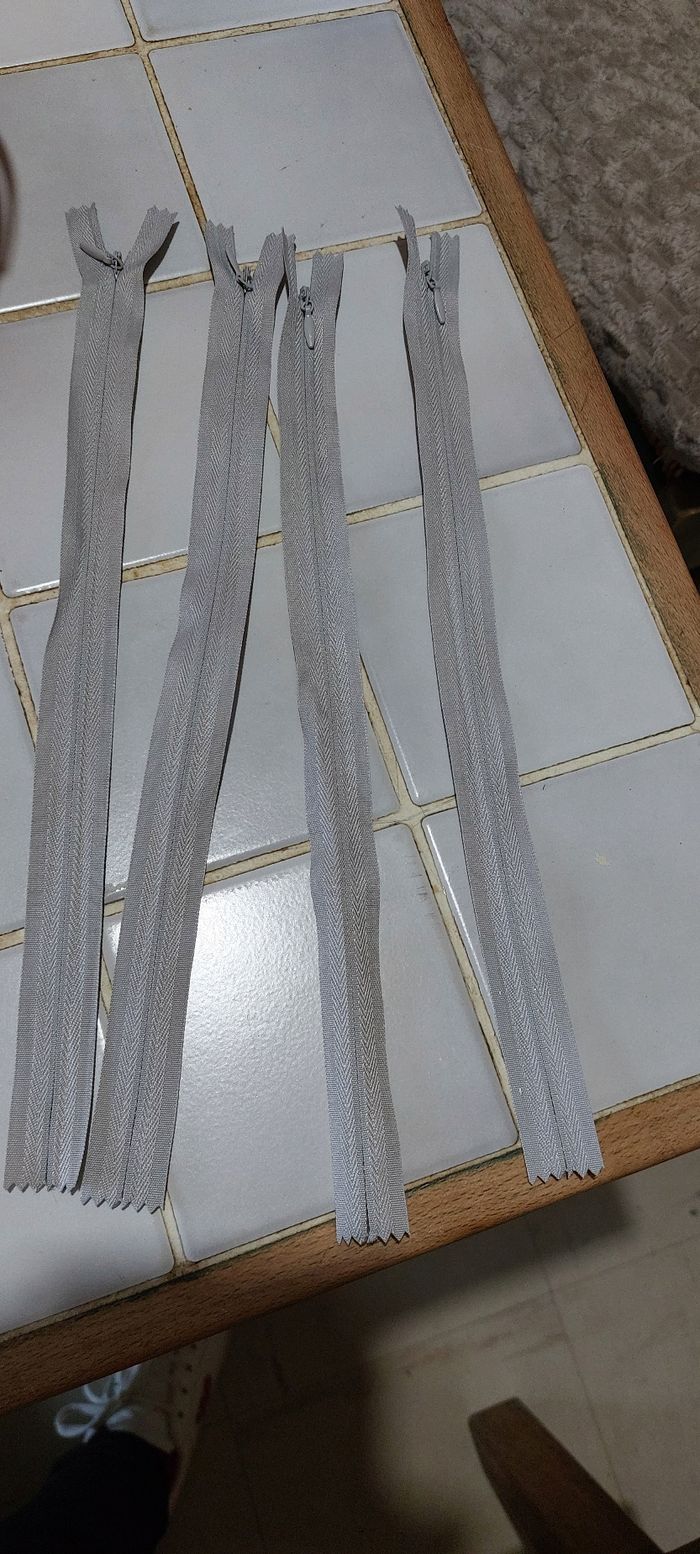 Fermeture éclair grise