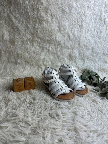 Paire de sandales spartiates blanches Fabkids taille 25