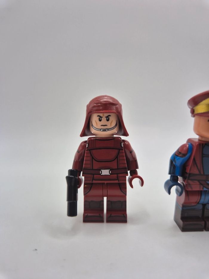 Figurines type lego custom Capitaine Typho et 2 gardes de sécurité de Naboo star wars - photo numéro 3