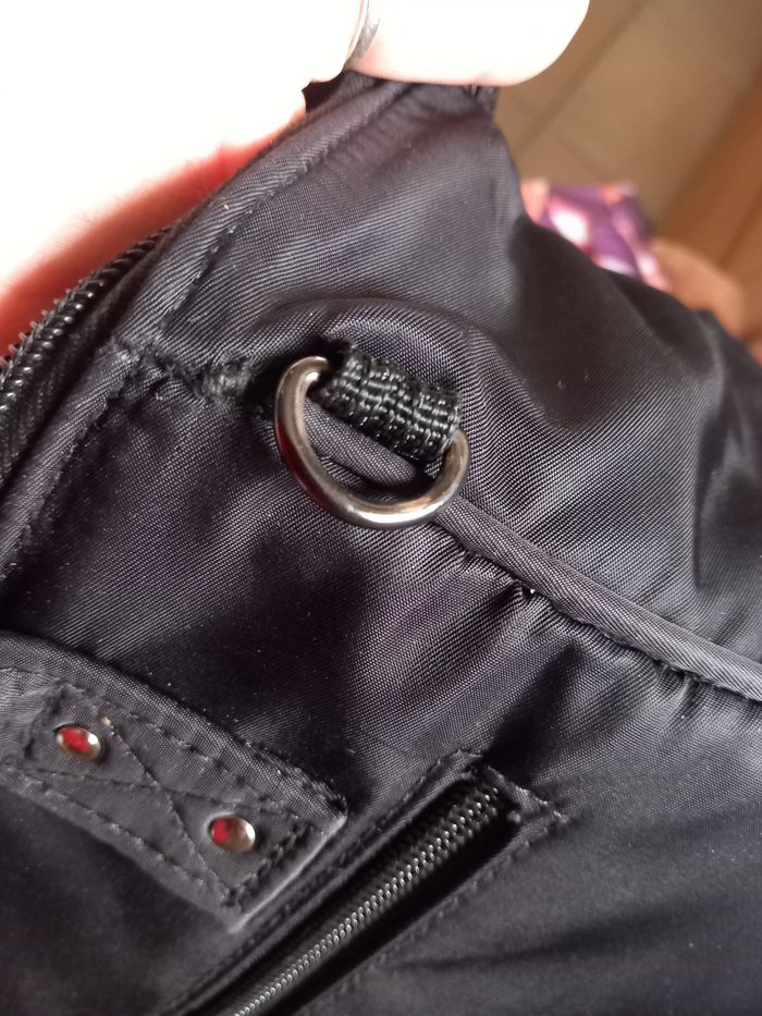 Sac à main avec 3 pochettes - photo numéro 4