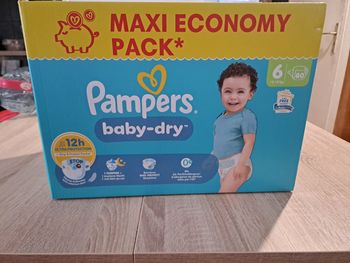 Couches pampers neuf taille 6