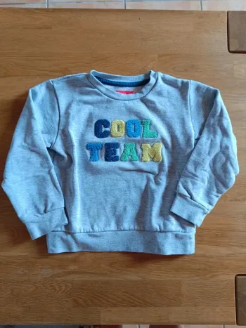 Sweat 6 ans Tissaia Neuf