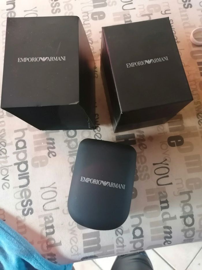 Montre emporio armani très bon état - photo numéro 2