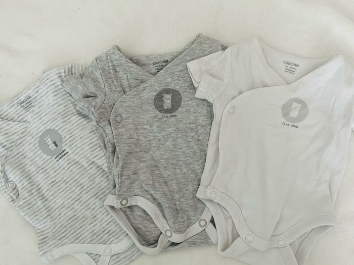 Lot de bodies manches courtes 1 mois - photo numéro 2