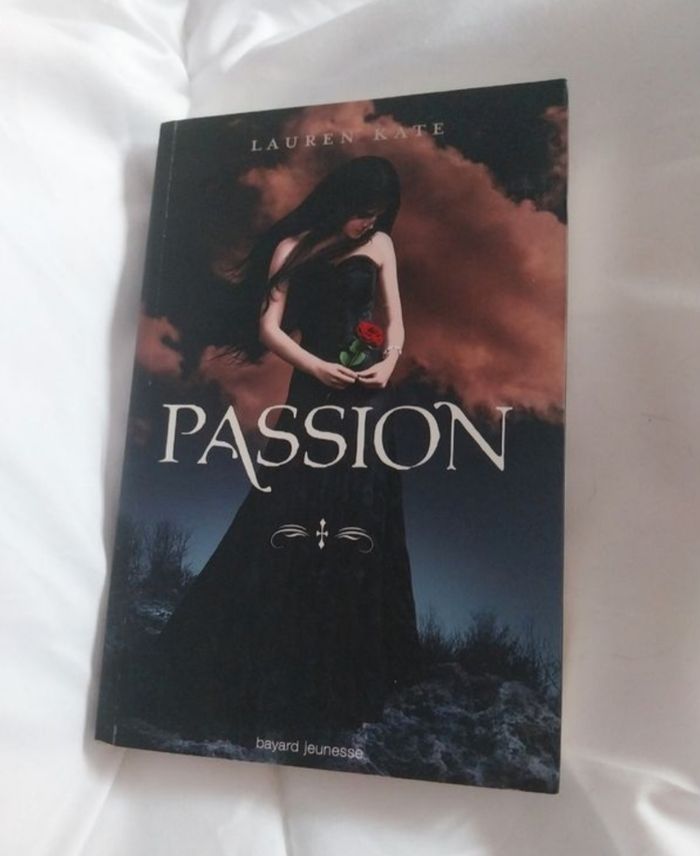 Roman Damnés tome 3 Passion Lauren Kate Bayard - photo numéro 1