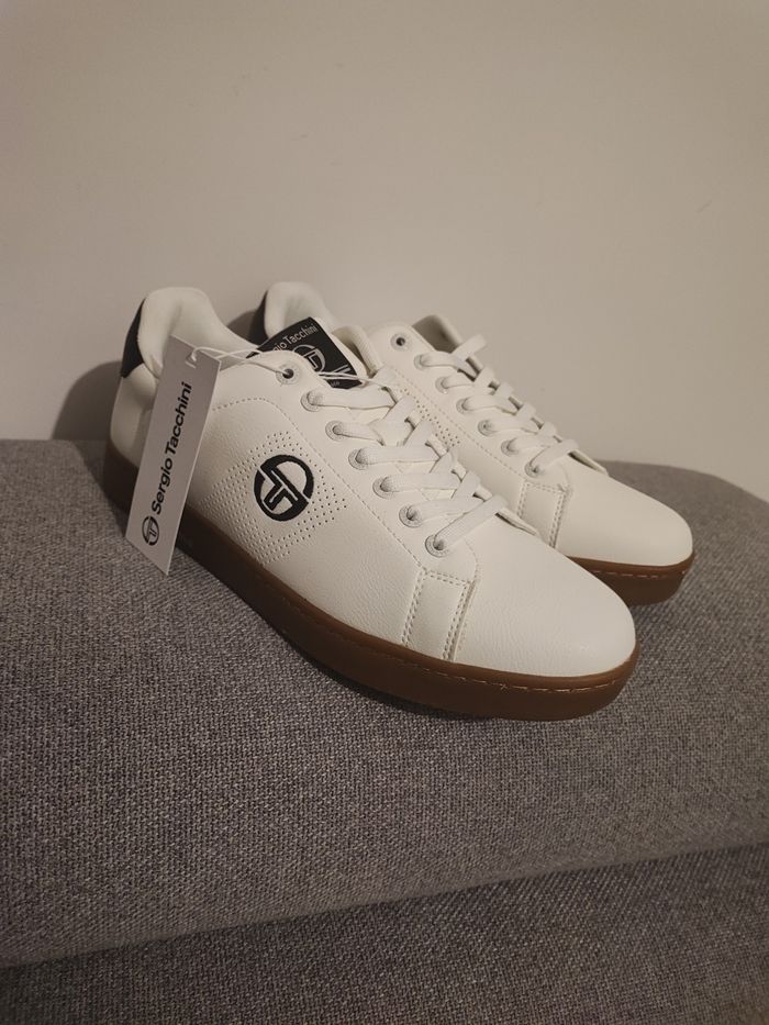 Basket Sergio Tacchini taille 43 - photo numéro 2