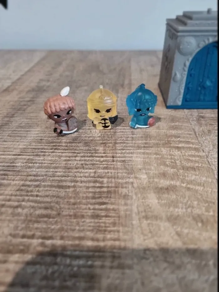 Figurines et temple World Of Warriors 3 cm de haut - photo numéro 2
