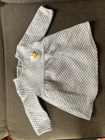 Robe matelassé grise