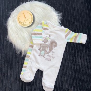 Pyjama en velours taille 1 mois
