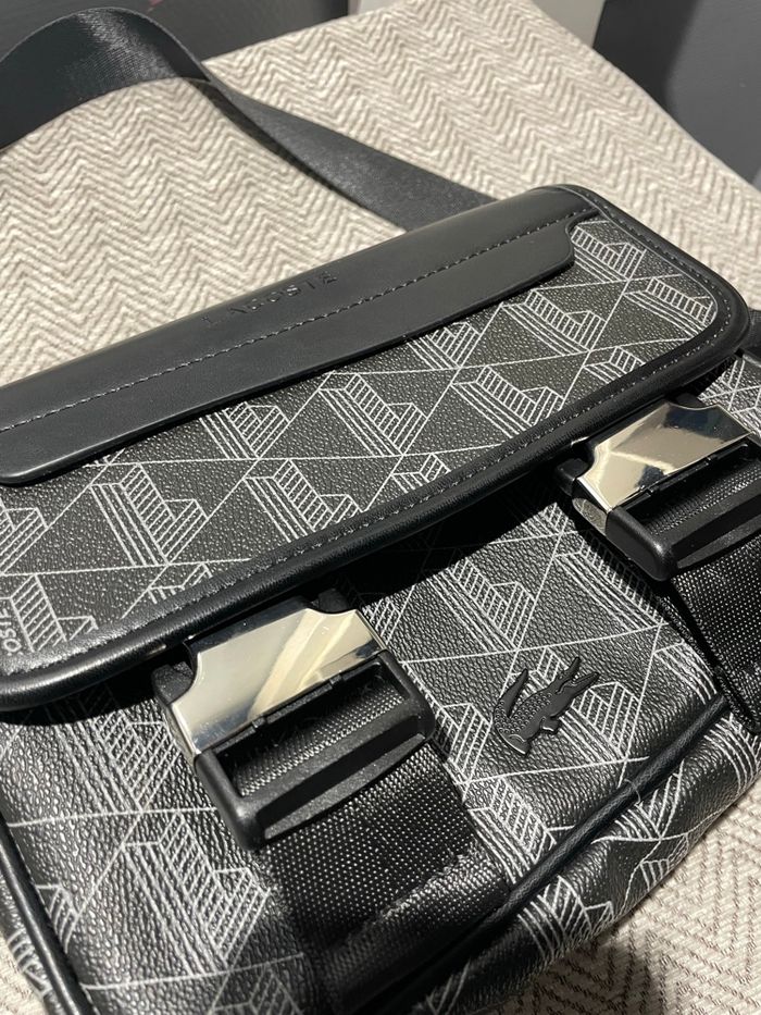 Sacoche Lacoste - photo numéro 2