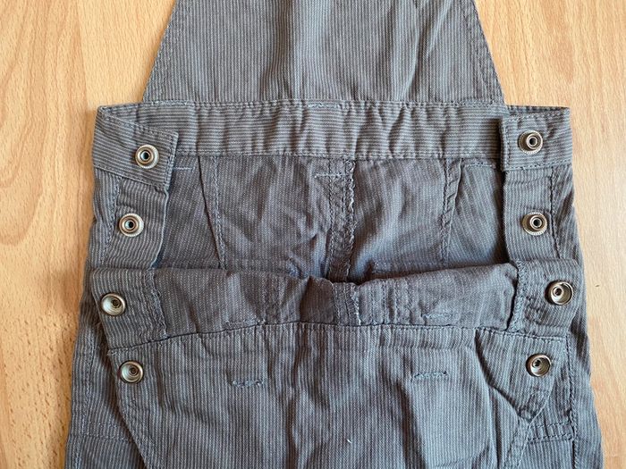 Jolie salopette légère grise à rayures T. 24 mois/86 cm comme neuve - photo numéro 4