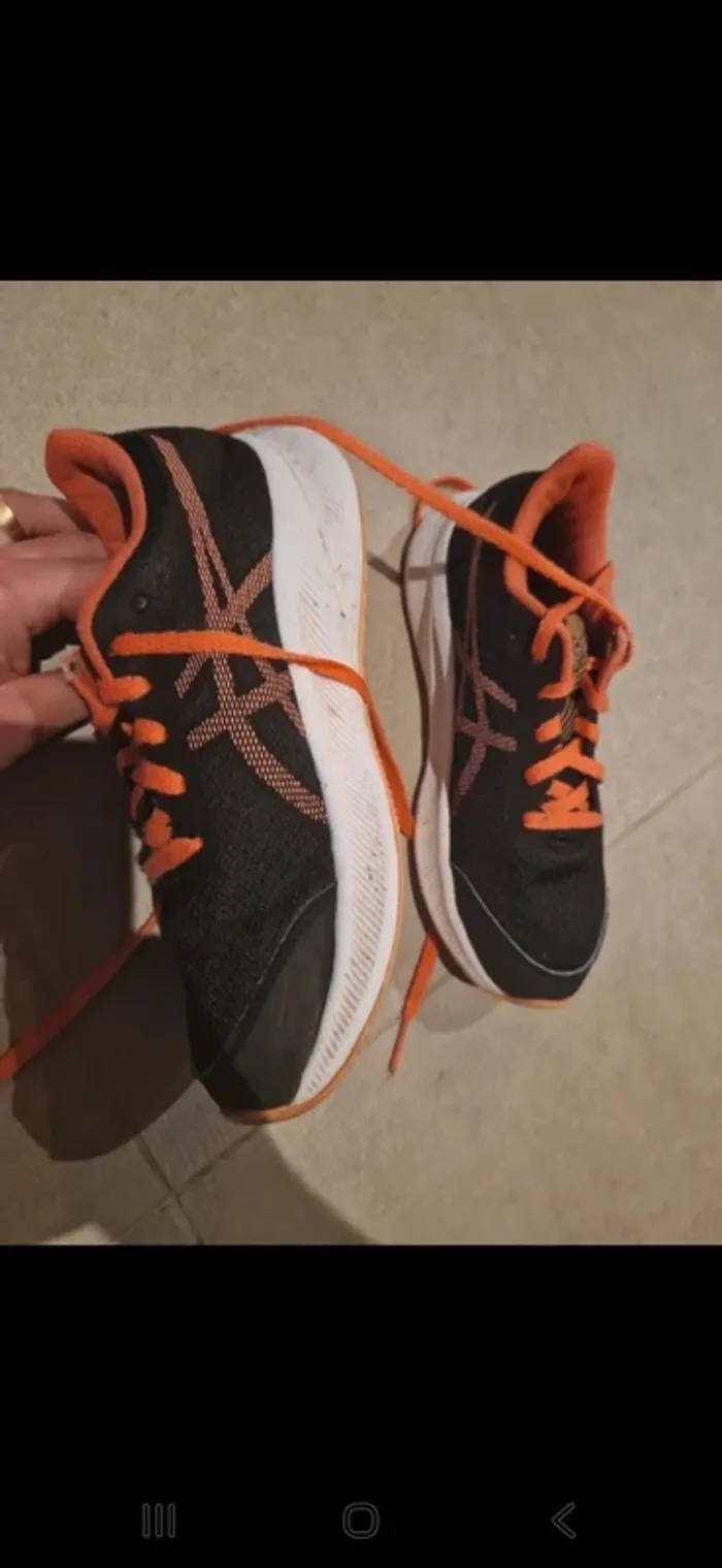 Basket asics noir et corail taille 35.5 tres bon etat - photo numéro 6