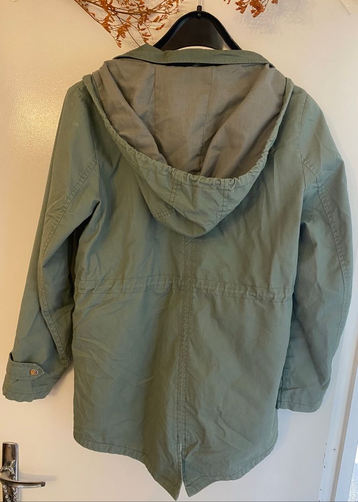 Veste avec capuche pour femme , en très bon état , taille unique 38/40 - photo numéro 8