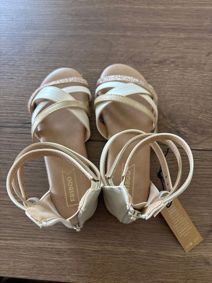 Neuf - sandale - photo numéro 2