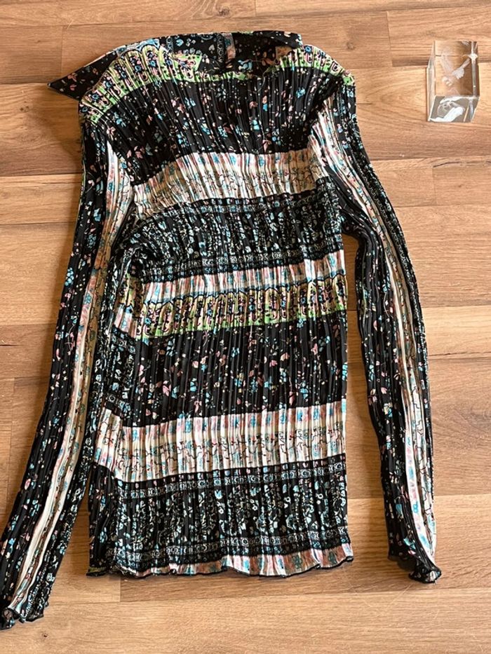 Je vend un haut femme très bon état - photo numéro 2