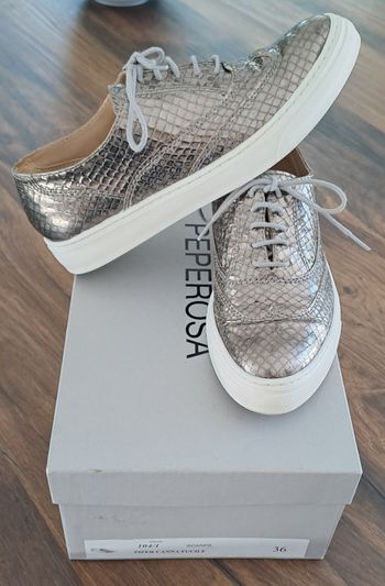 Baskets mocassins écaillé argenté femmes taille 36 Peperosa