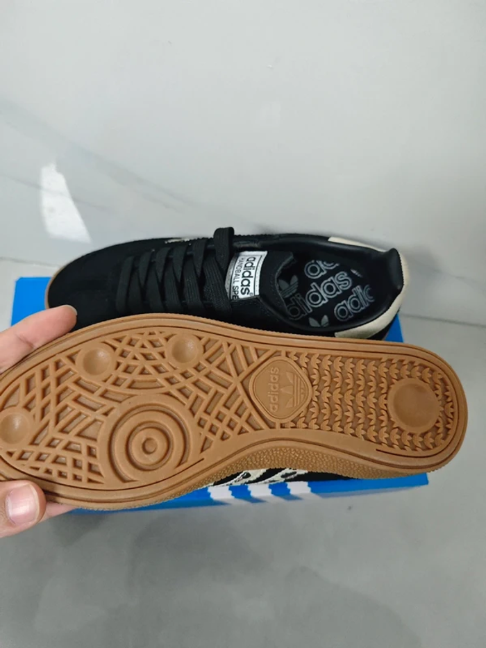 Adidas Handball Spezial taille 40 - photo numéro 4