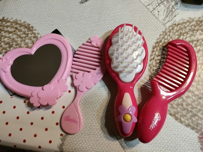 Lot d'accessoires de coiffure Barbie - photo numéro 2