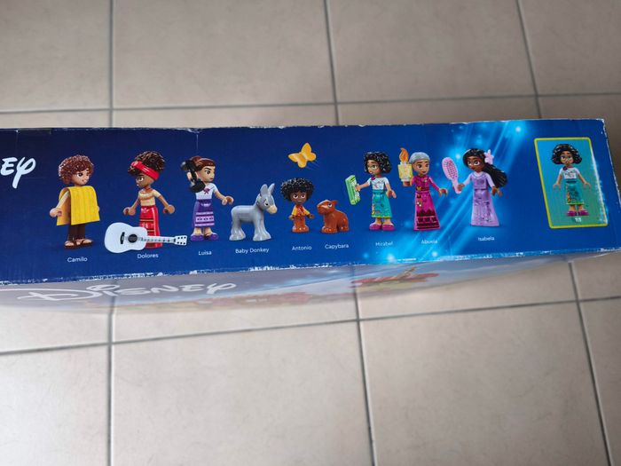 LEGO Disney - La maison magique des Madrigal (43245) - photo numéro 10