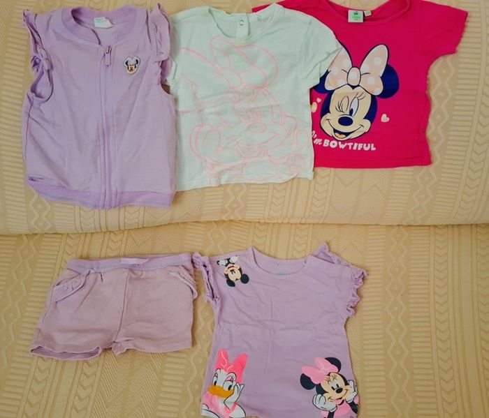 Lot vêtements disney bébé fille
