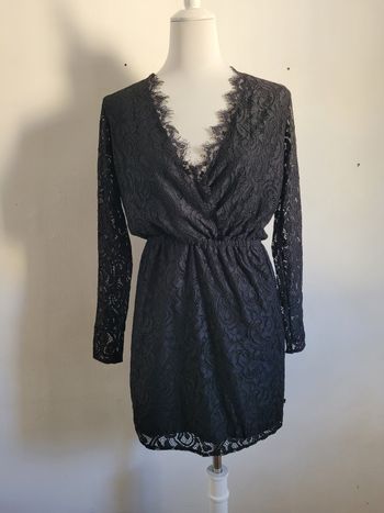 Robe dentelle noire le temps des cerises 34