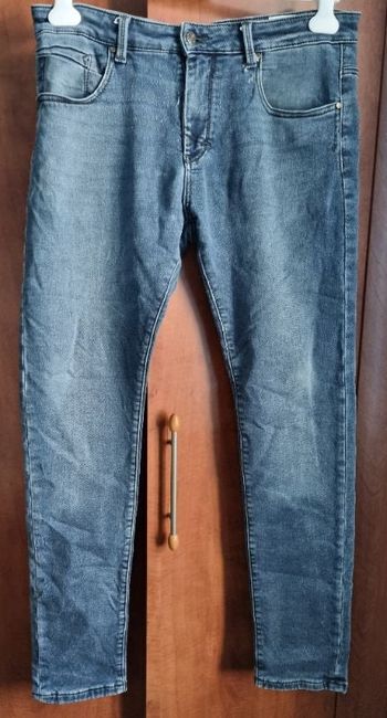 Jean effet usé taille 36 (50FR)